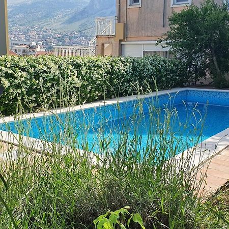 Villa Aya - With Sauna And Outdoor Swimming Pool موستار المظهر الخارجي الصورة
