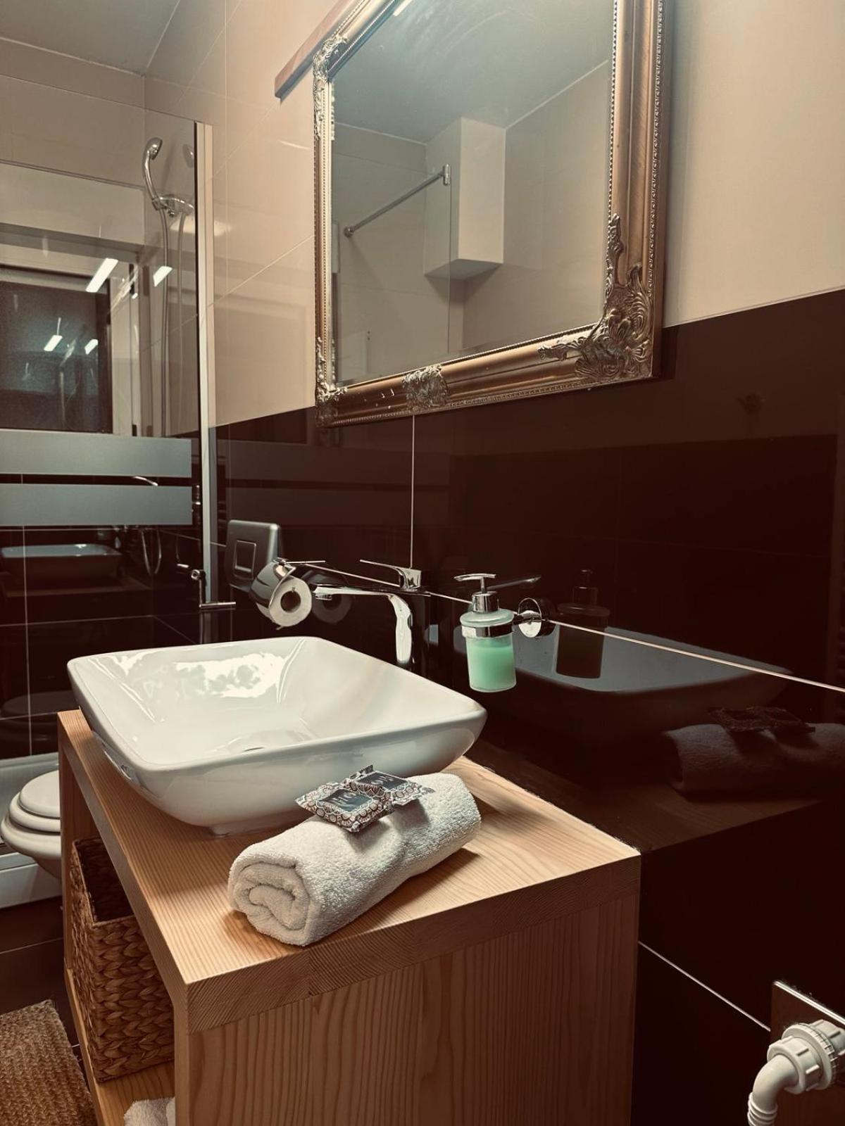 Villa Aya - With Sauna And Outdoor Swimming Pool موستار المظهر الخارجي الصورة