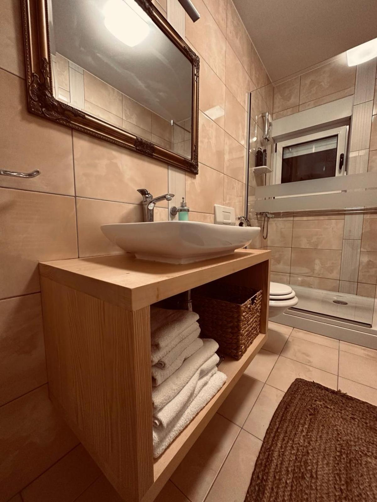 Villa Aya - With Sauna And Outdoor Swimming Pool موستار المظهر الخارجي الصورة
