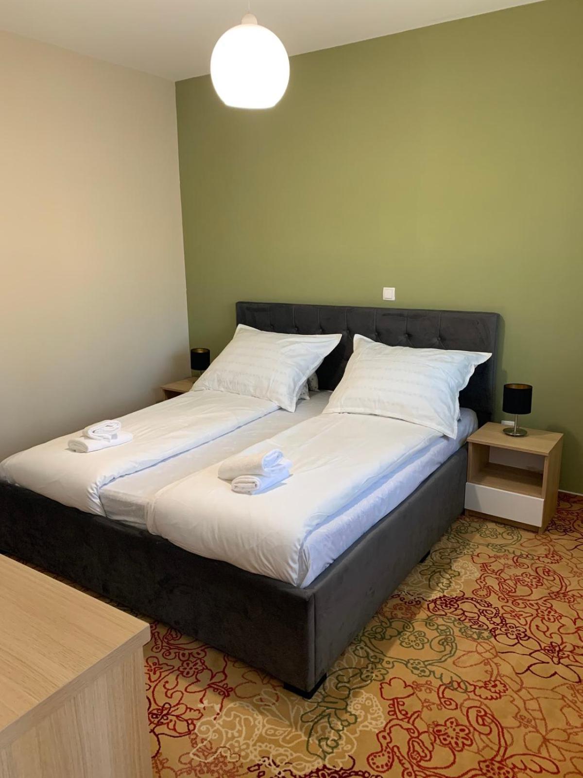 Villa Aya - With Sauna And Outdoor Swimming Pool موستار الغرفة الصورة